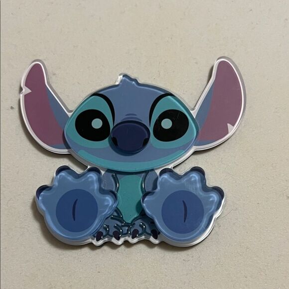 Disney Stitch pass holder magnet lot - Picture 3 of 4